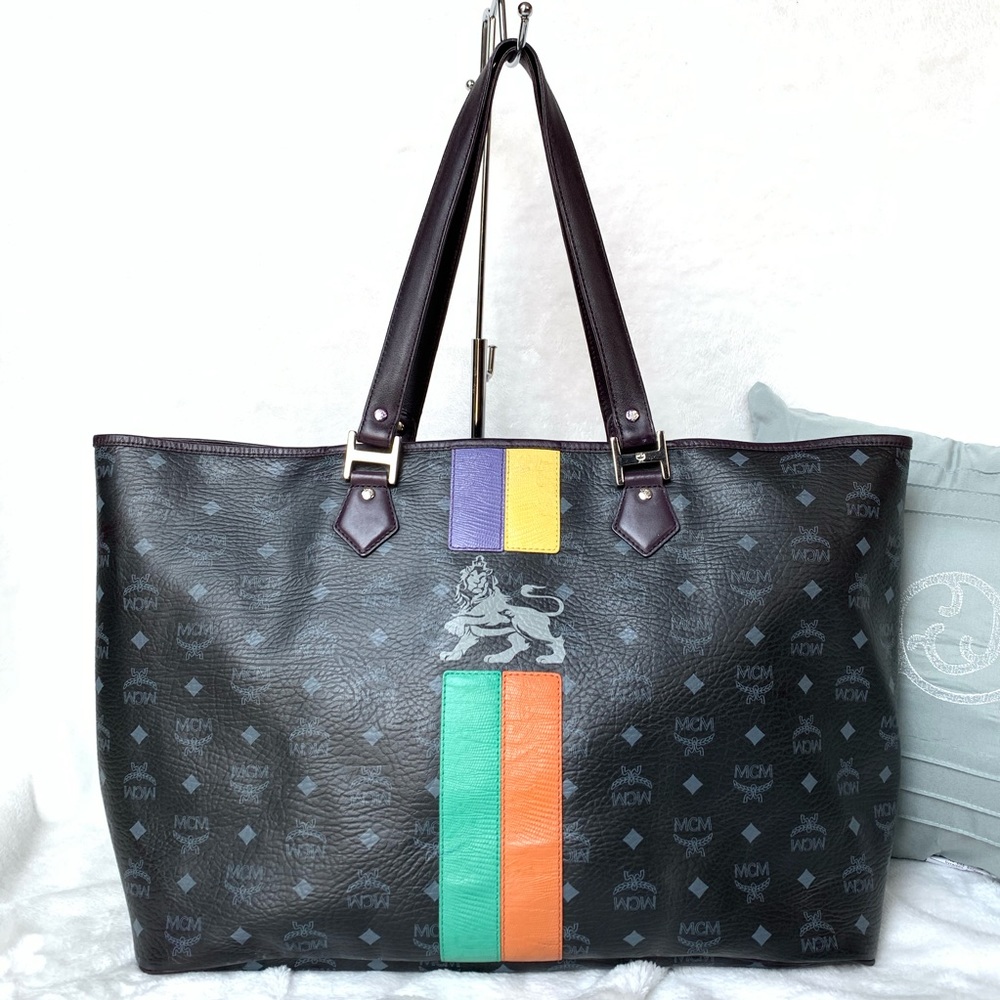 Authentic MCM shoppers Princess LION Large black